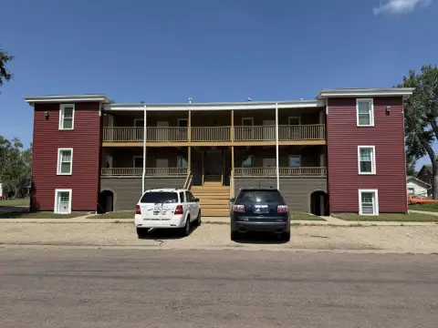 10-Unit Apartment Building