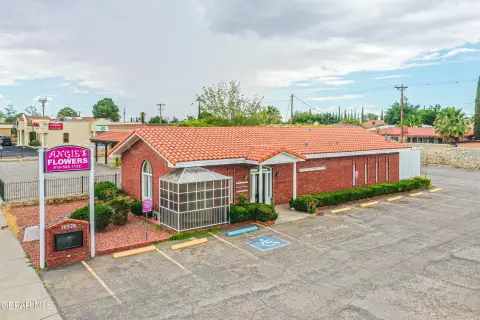 Montwood Drive Commercial Space Available