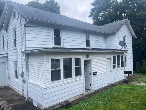 Duplex With Separate Utilities