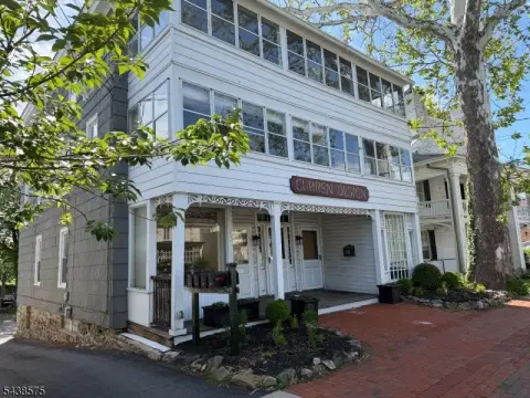 Mixed-Use Building with Retail and Housing