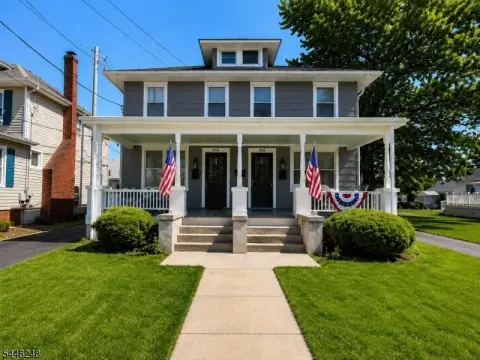 Side-by-Side Duplex with Parking