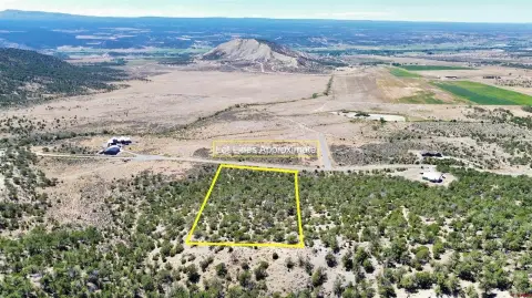 Montrose Land Bordering BLM Land
