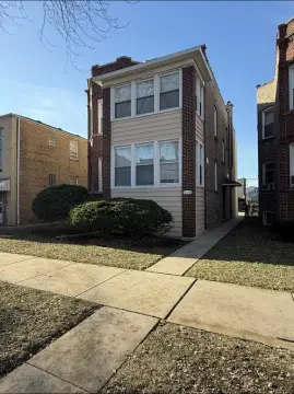 Chicago Multi-Family with Basement Unit