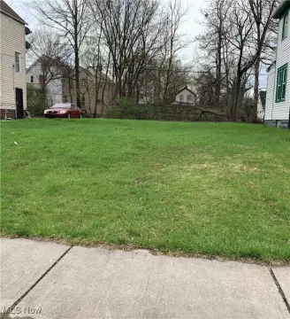 Residential Land in Cleveland, OH