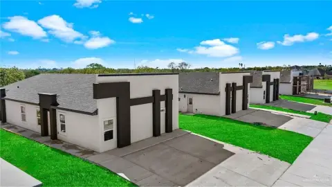 Modern Duplex in Coakley Estates