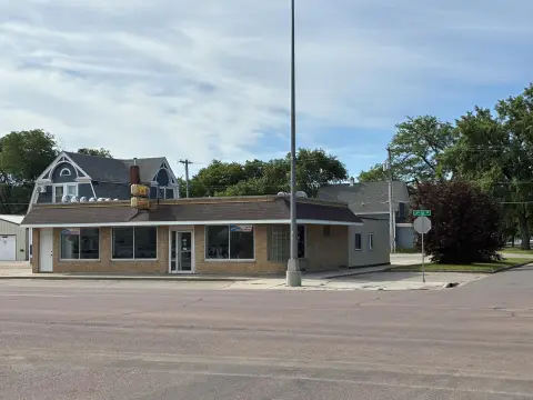 Turnkey Retail Laundromat Building