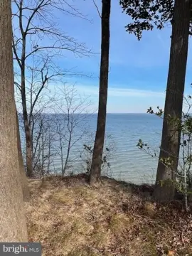 Buildable Riverfront Parcel in Montross