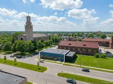 Profitable Auto Business with Real Estate