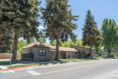 Jackson, WY Four-Unit Multifamily Complex