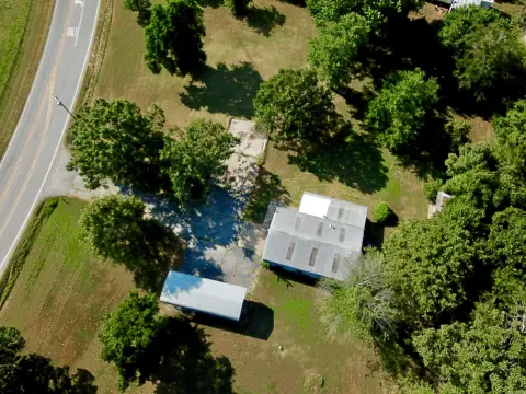 Commercial Shop on 4 Acres