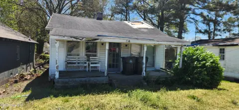 Duplex on Large Lot