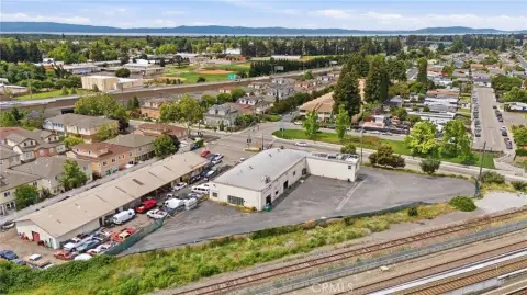San Lorenzo Industrial Building For Sale