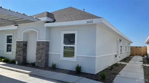 Fourplex with Three-Bedroom Units