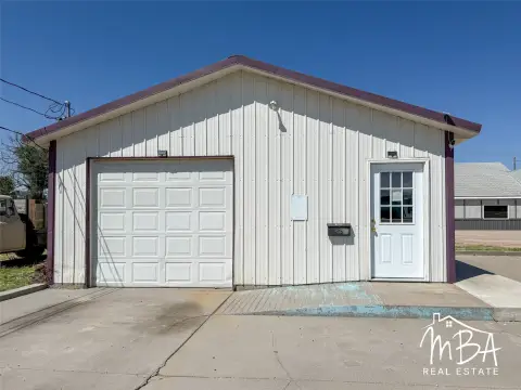 Metal Flex Building with Garage