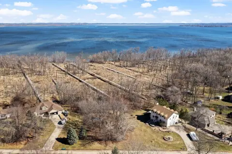 Waterfront Lot on Lake Koshkonong