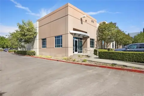 Riverside Office Corner Unit For Sale