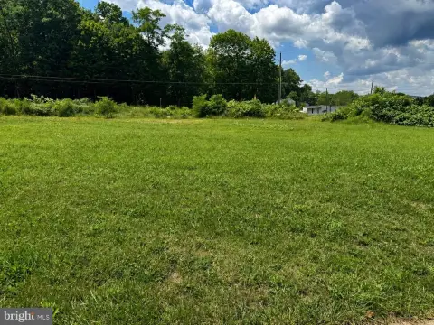 Commercial Office Building with Additional Lots