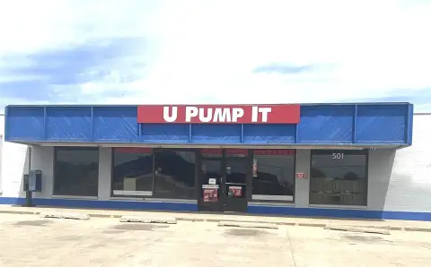 Commercial Building in High Traffic Area