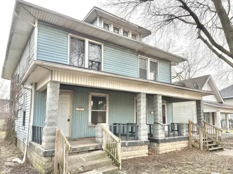 Indianapolis Duplex with Detached Garage