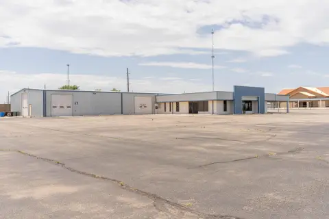 Office and Insulated Warehouse