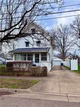 Akron Duplex with Fenced Backyard