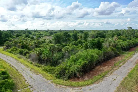 Corner Lot in North Port