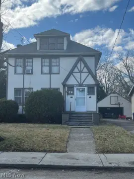 Cleveland Duplex: Investor Special