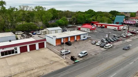 Waco Automotive Building For Sale