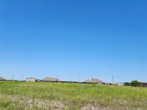 One Acre Cul-de-Sac Lot