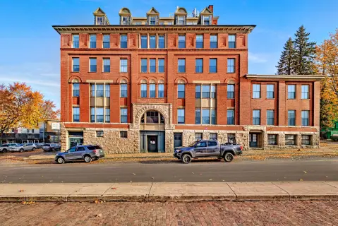 Mixed-Use Building with 36 Apartments