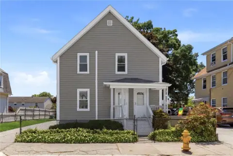 Up-Down Duplex with Detached Garage
