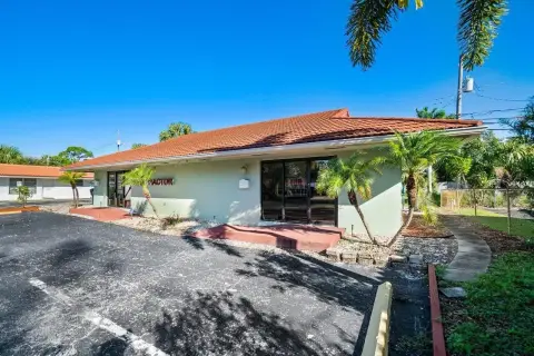 Lake Park Office Space Available