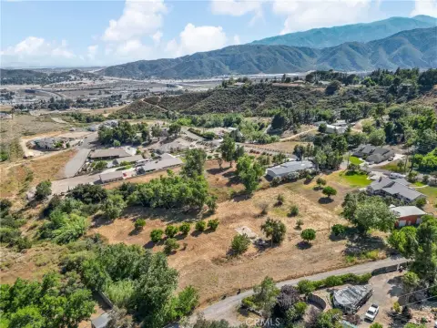 Scenic Land Parcels in Devore