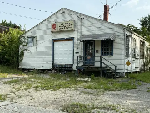 Three-Warehouse Commercial Property