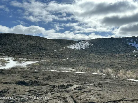Pinedale Buildable Lot For Sale