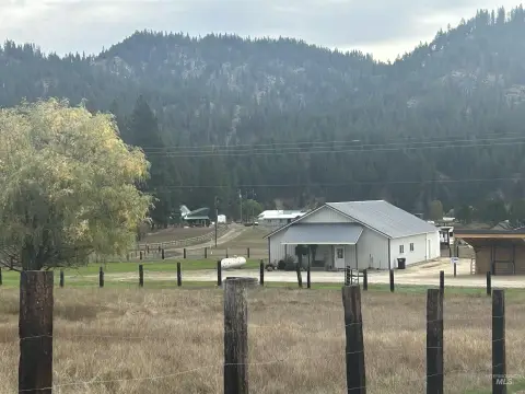 Veterinary Medical Center with Kennels