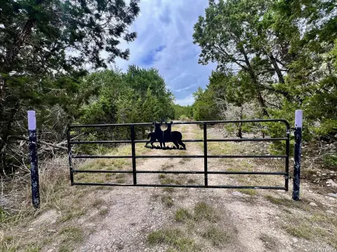 Secluded Hill Country Land Parcel