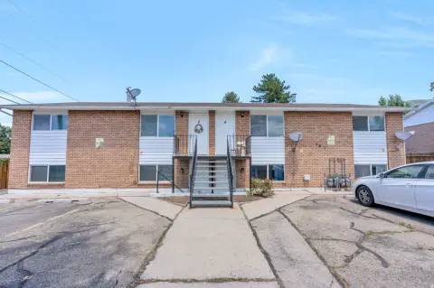 Well-Maintained Quadplex in Multi-Family Zoning
