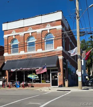 Restaurant Building with Central Air