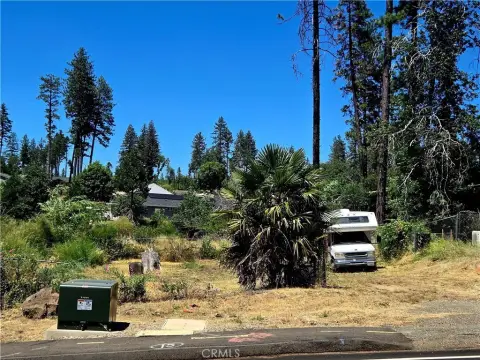 Vacant Land Lot for Residential Use