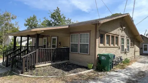 Duplex and Two Cottage Rentals