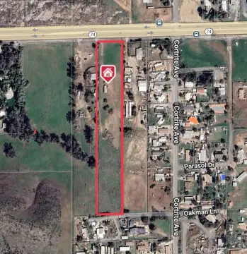 Flat Usable Land with Rear Easement
