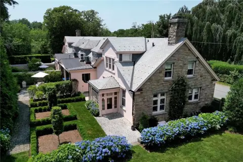 Historic Stone Carriage House Triplex