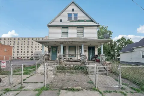 Three-Unit Triplex with Parking