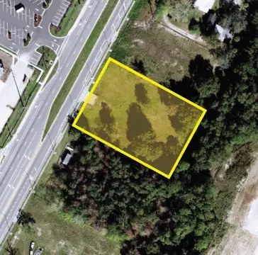 Commercial Lot in Growing Area