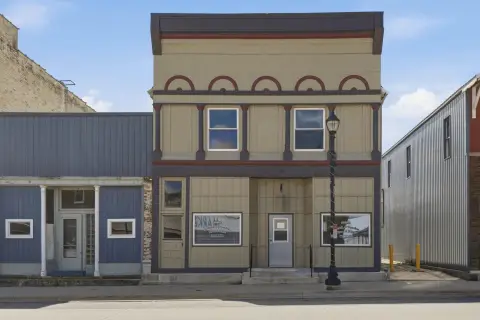 Mixed-Use Property With Upper Level