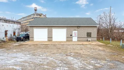 Functional Warehouse with Vehicle Access