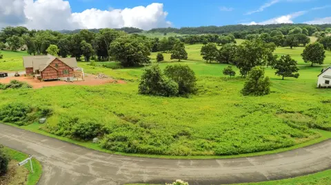 Residential Lot in Golf Community