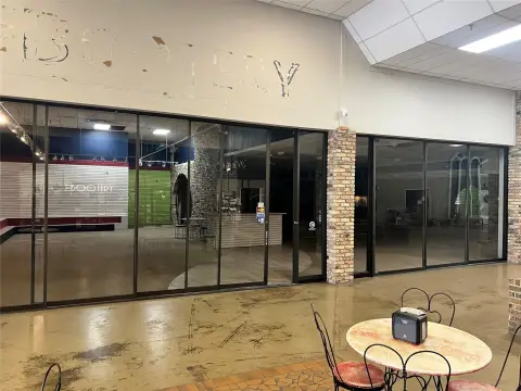 Retail Suite with Storage