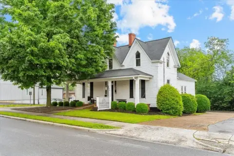 Charming Commercial Property in Dalton